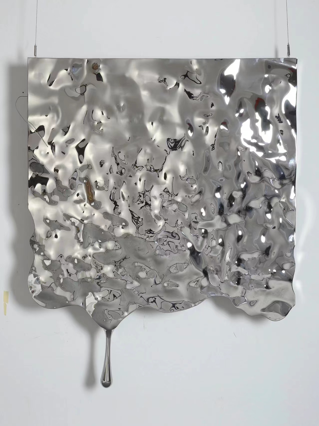 Placa en relieve corrugada de agua